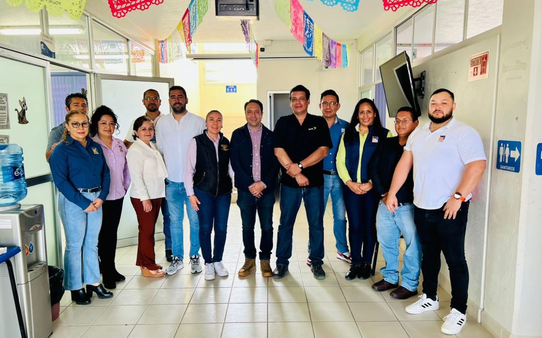 Presidente municipal de Salvatierra visita Universidad SABES para atender necesidades de la comunidad estudiantil